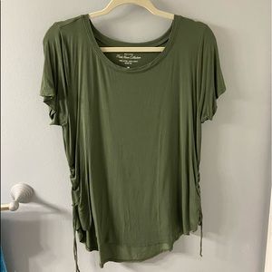 basic t-shirt with ties on side